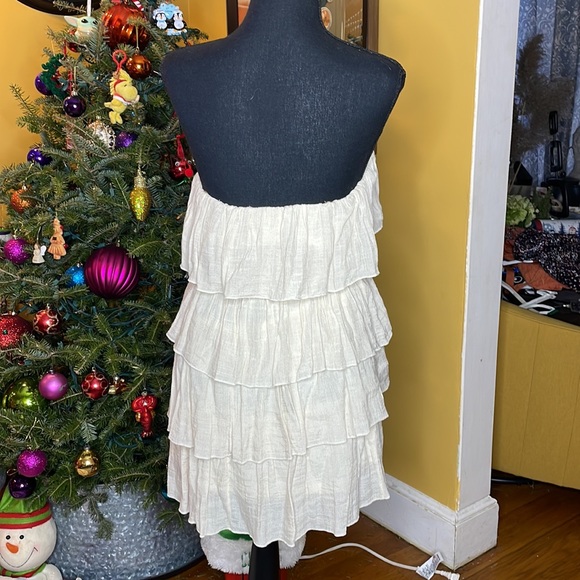 C’est Toi Cream Brunch Strapless Ruffle Dress (Medium) - Picture 3 of 5